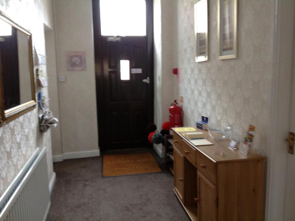 Oak House Bb Bed & Breakfast Oldham Exterior foto
